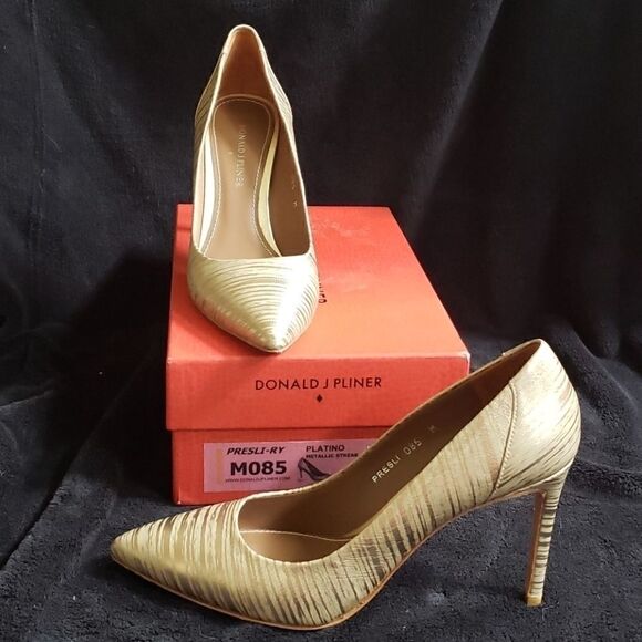 DONALD J. PLINER PRESLI-R7 PLATINO METALLIC SHOES - Picture 15 of 16